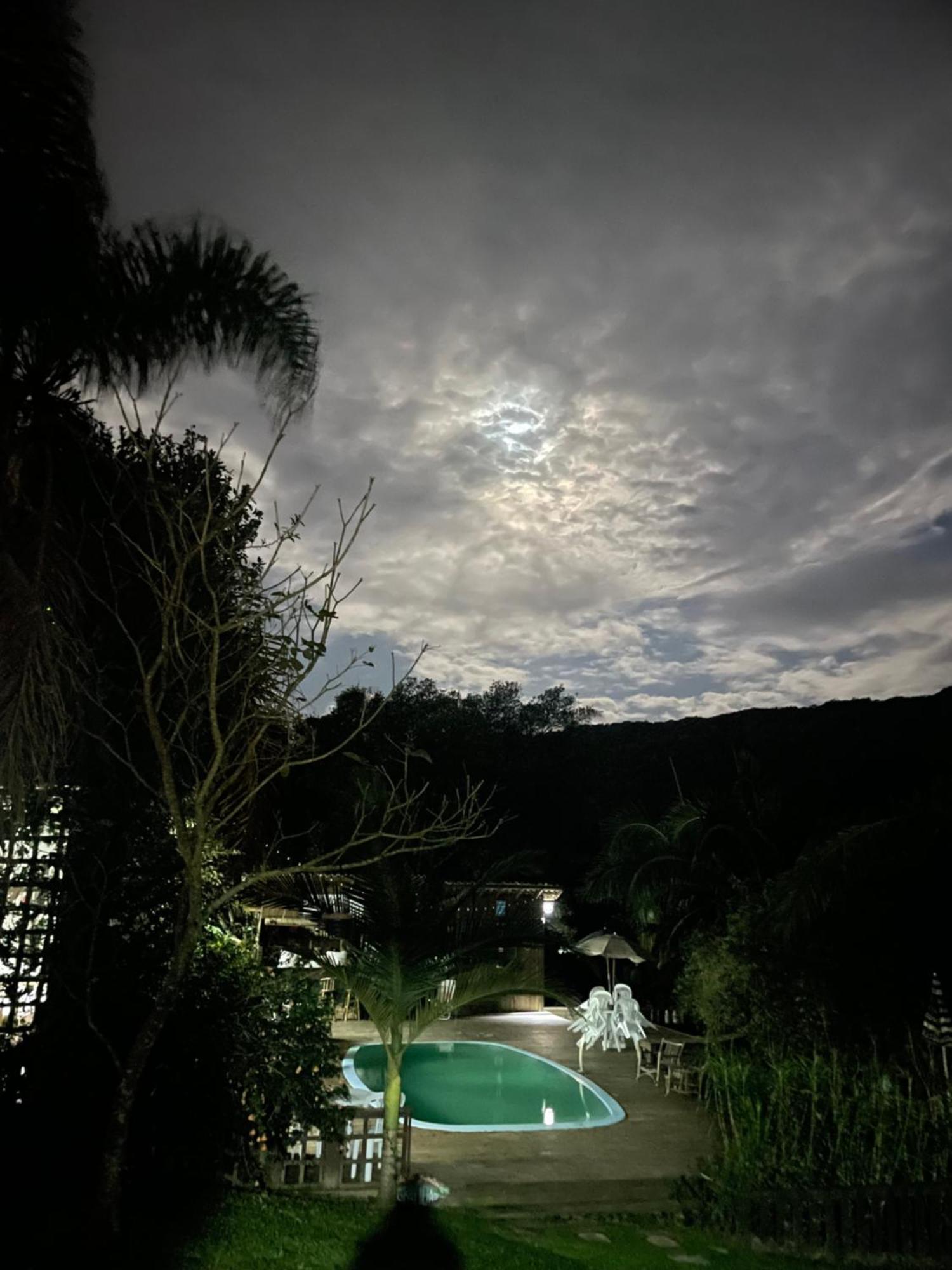Pousada Guarda Beach House Гуарда-ду-Эмбау Экстерьер фото