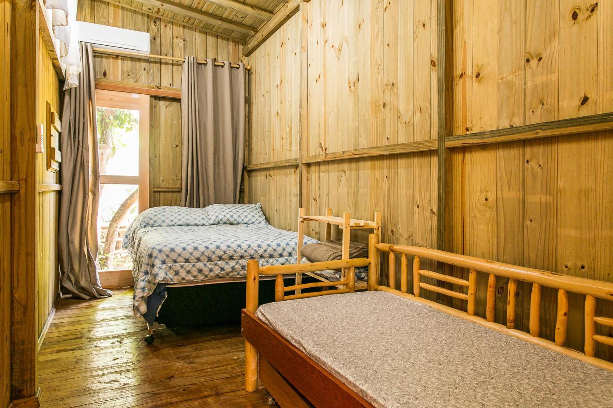Pousada Guarda Beach House Гуарда-ду-Эмбау Экстерьер фото