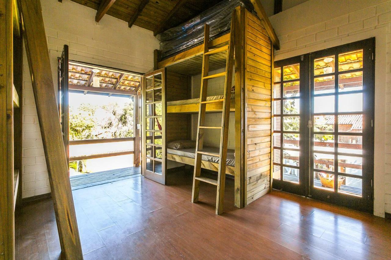 Pousada Guarda Beach House Гуарда-ду-Эмбау Экстерьер фото