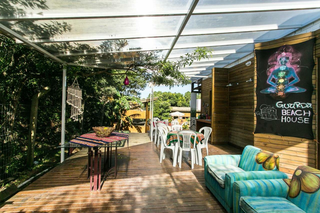 Pousada Guarda Beach House Гуарда-ду-Эмбау Экстерьер фото