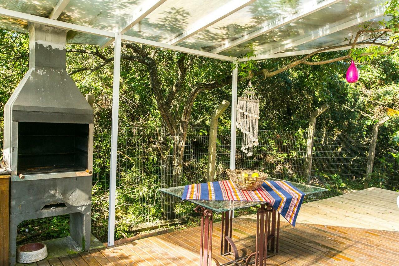 Pousada Guarda Beach House Гуарда-ду-Эмбау Экстерьер фото