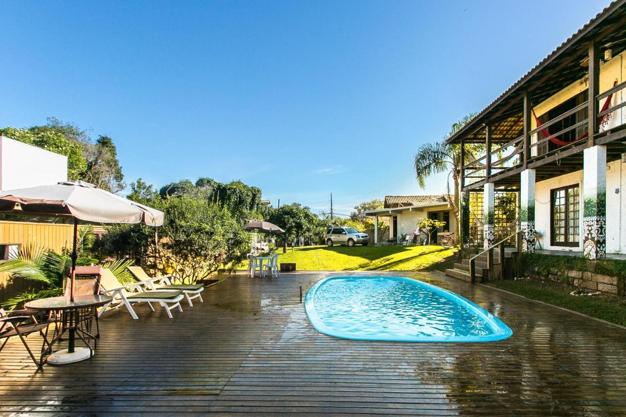 Pousada Guarda Beach House Гуарда-ду-Эмбау Экстерьер фото