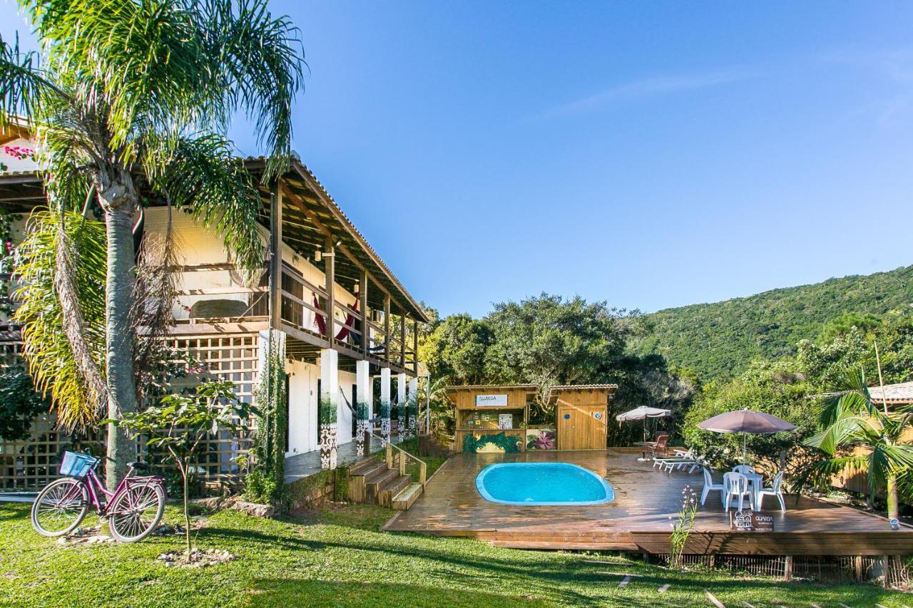 Pousada Guarda Beach House Гуарда-ду-Эмбау Экстерьер фото